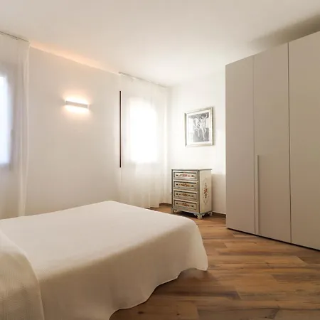 2 Leoni Apartamento Cento (Emilia-Romagna)