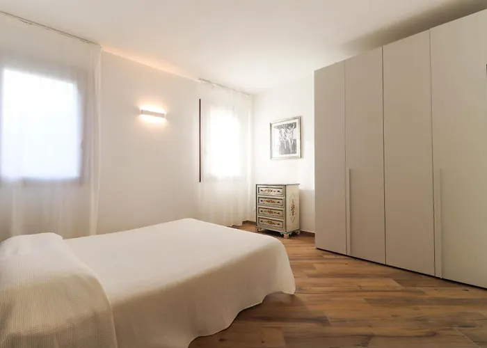 2 Leoni Apartament Cento (Emilia-Romagna)